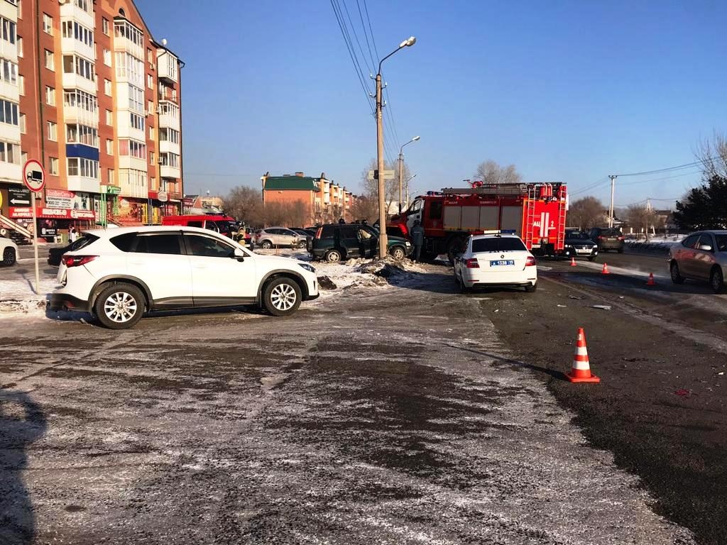 Не пропустил пожарных: в столице Хакасии в ДТП пострадали 2 человека |  17.01.2024 | Абакан - БезФормата