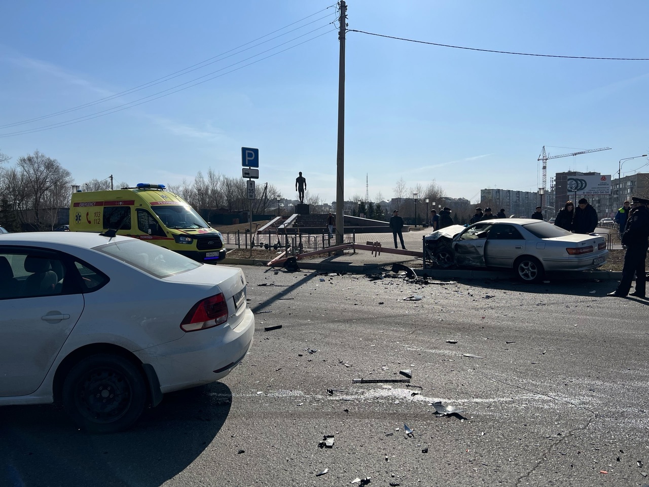 Не успел проскочить: в столице Хакасии столкнулись два автомобиля |  06.04.2023 | Абакан - БезФормата