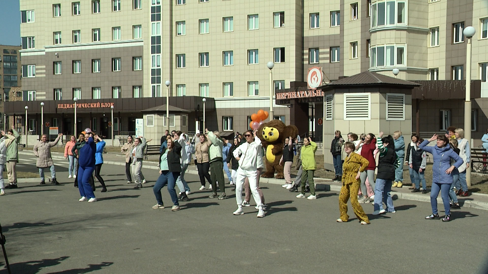 В Хакасии устроили флешмоб для беременных | 08.04.2024 | Абакан - БезФормата